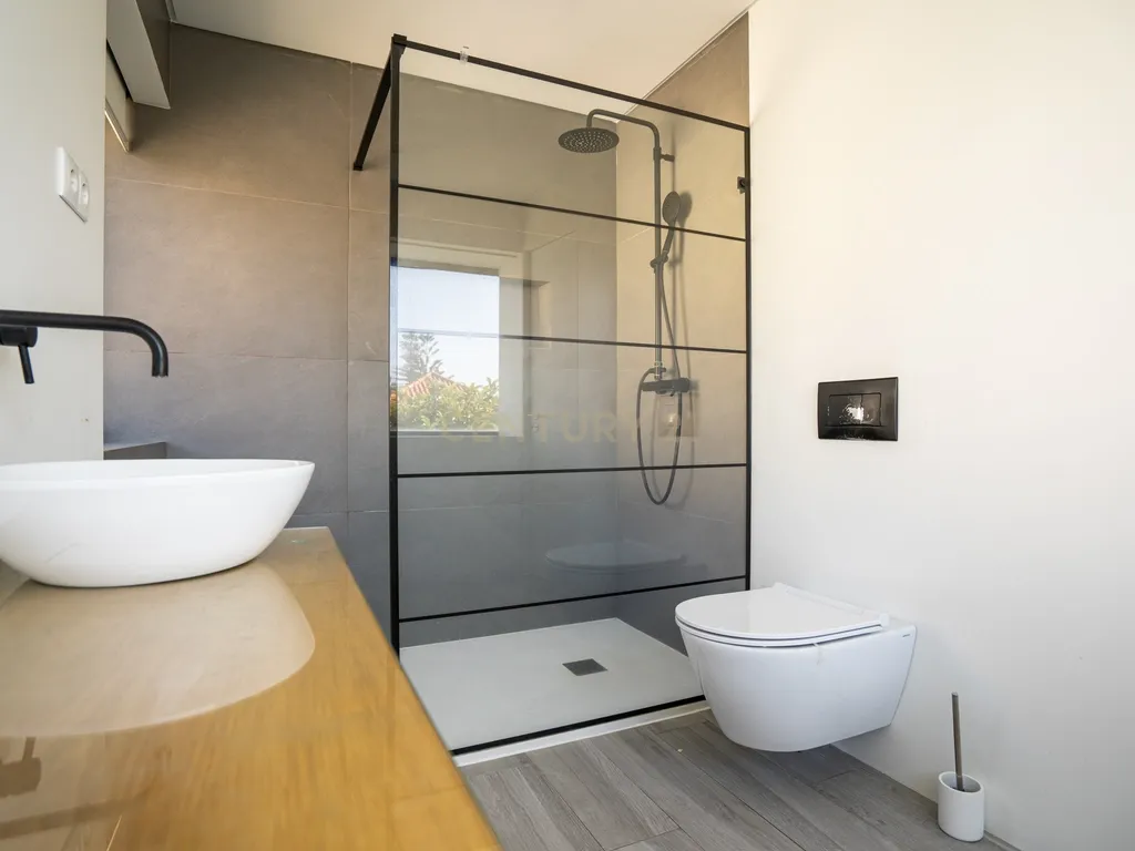 MORADIA T3 | PISCINA | PAREDE | CASCAIS - Image 32