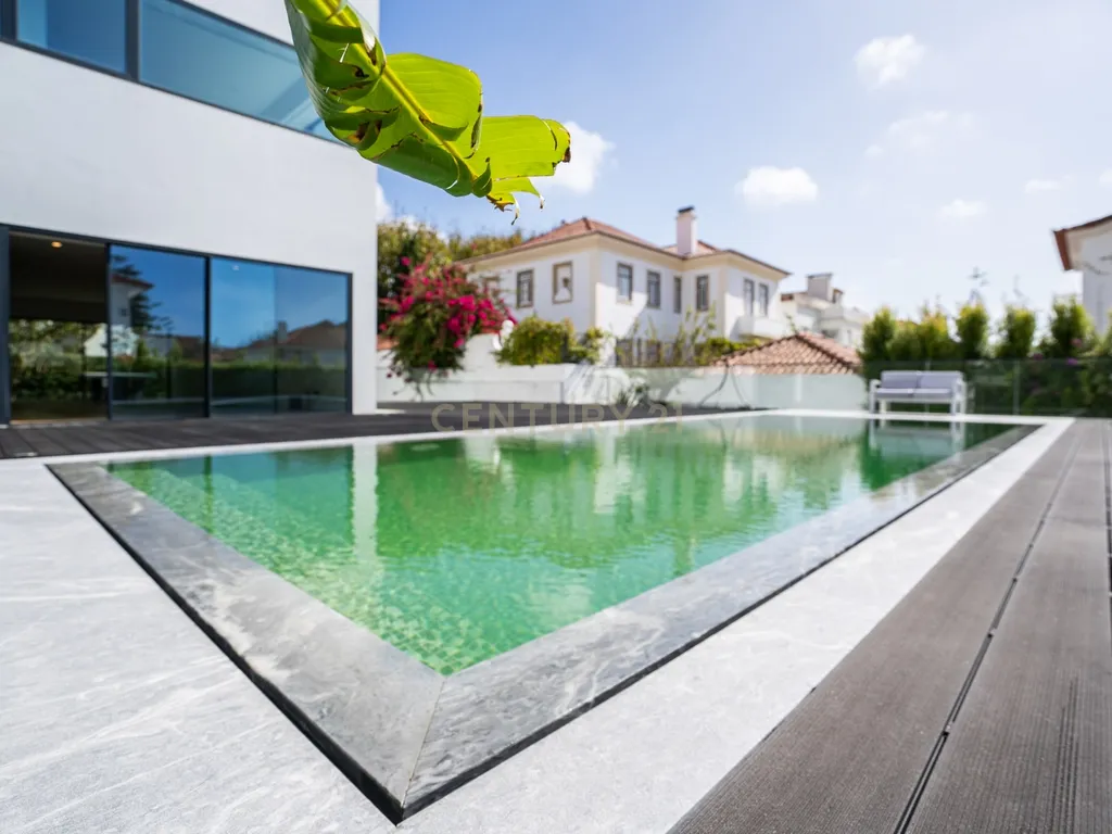 MORADIA T3 | PISCINA | PAREDE | CASCAIS - Image 2