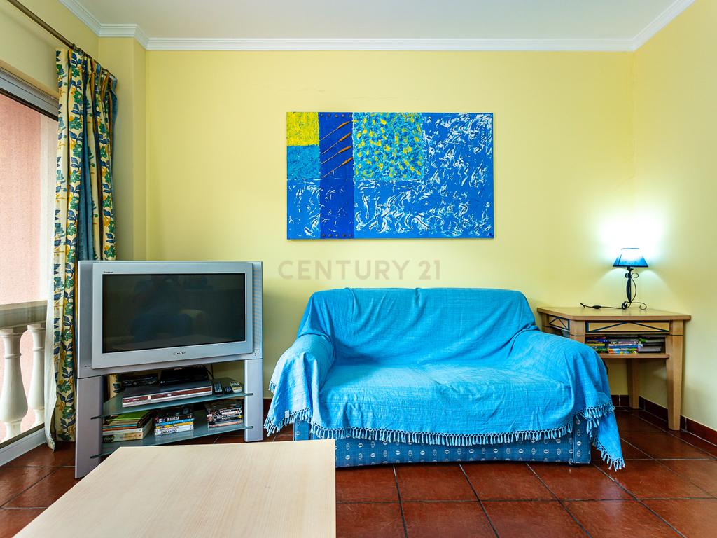 Apartamento T2 no Prestigiado Condomínio Fechado Parque dos Reis - Monte Gordo, Algarve - Image 7