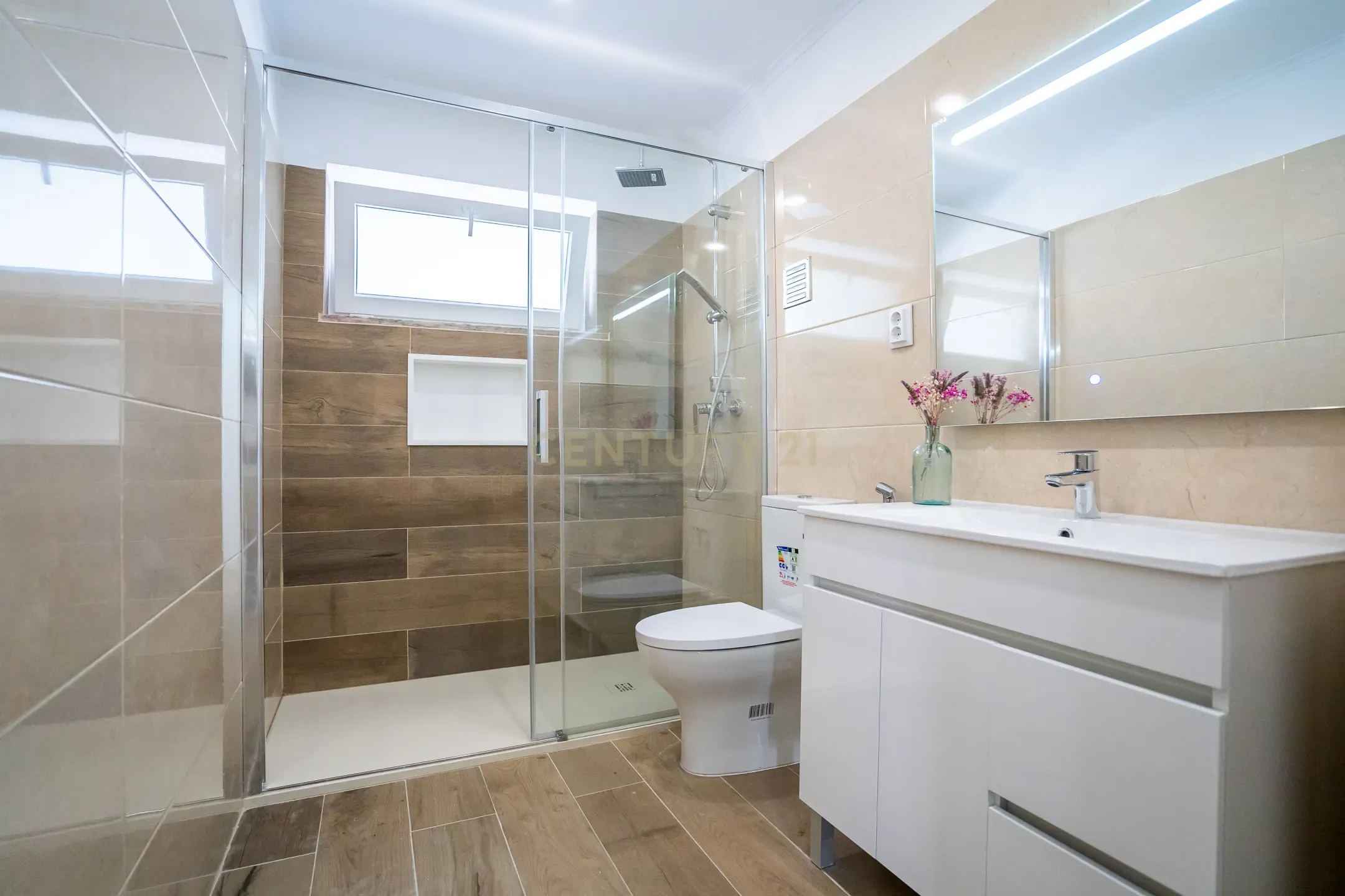 O melhor Apartamento T2 Remodelado nas Fontainhas em Cascais. - Image 19