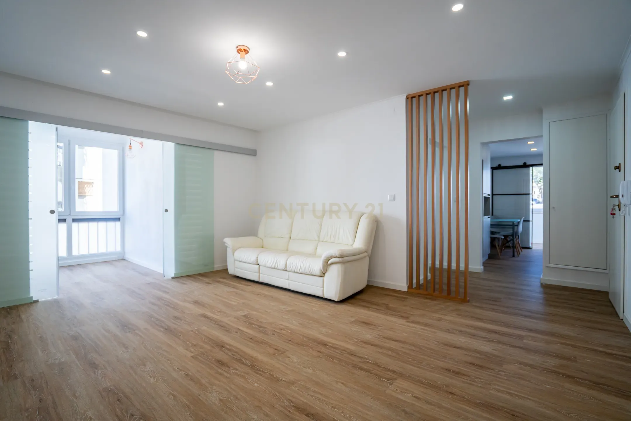 O melhor Apartamento T2 Remodelado nas Fontainhas em Cascais. - Image 11