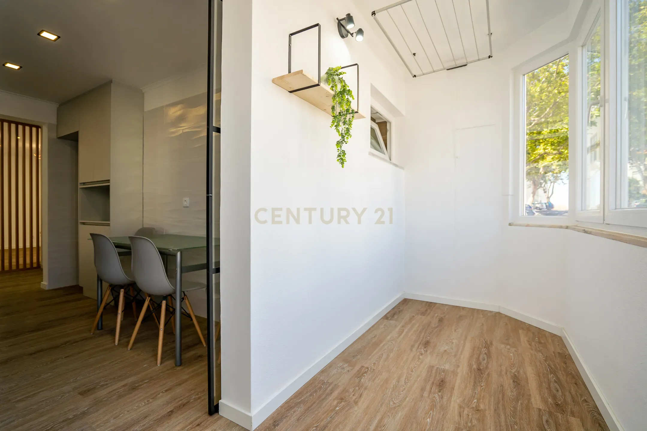 O melhor Apartamento T2 Remodelado nas Fontainhas em Cascais. - Image 7