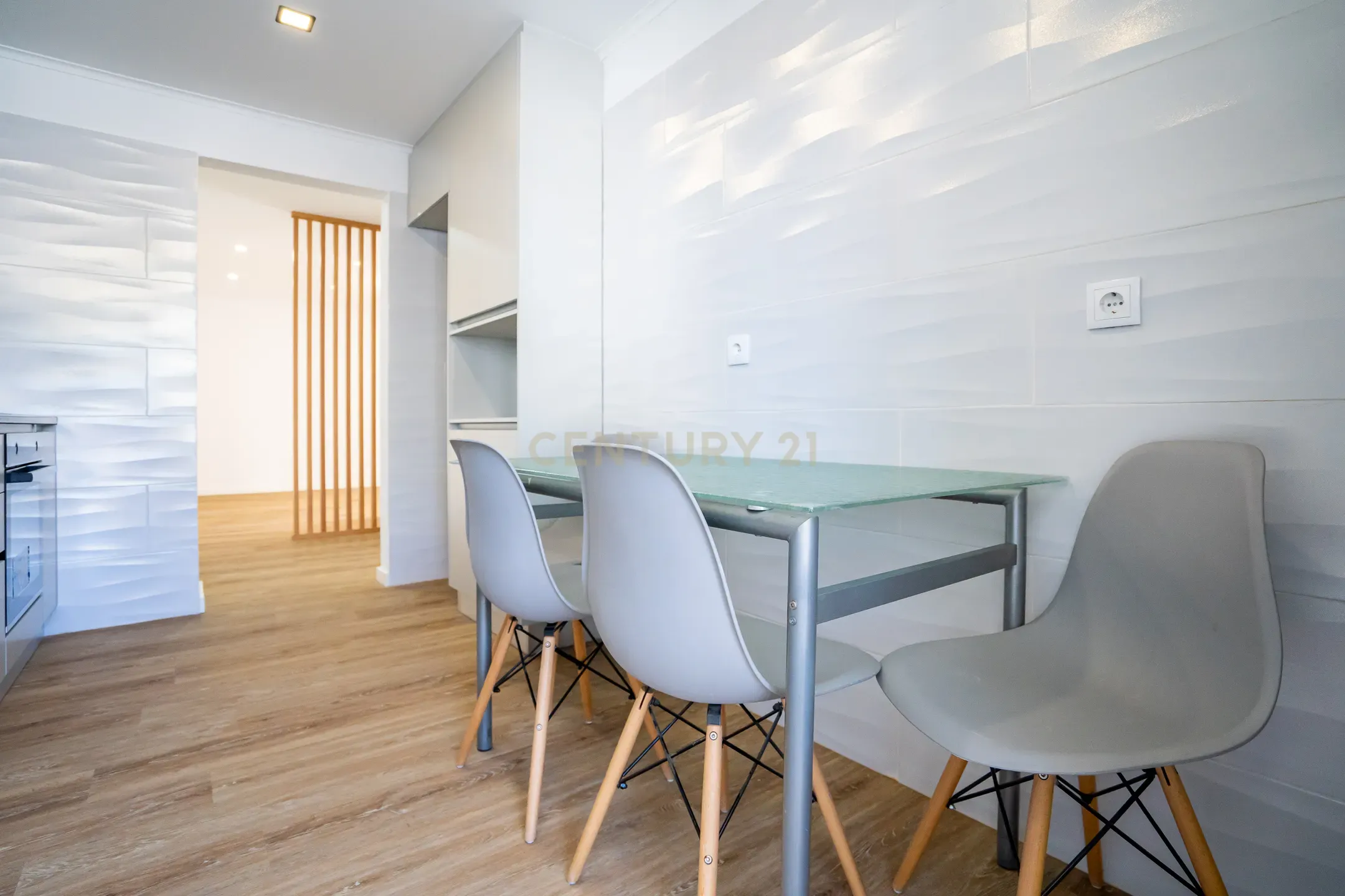 O melhor Apartamento T2 Remodelado nas Fontainhas em Cascais. - Image 6
