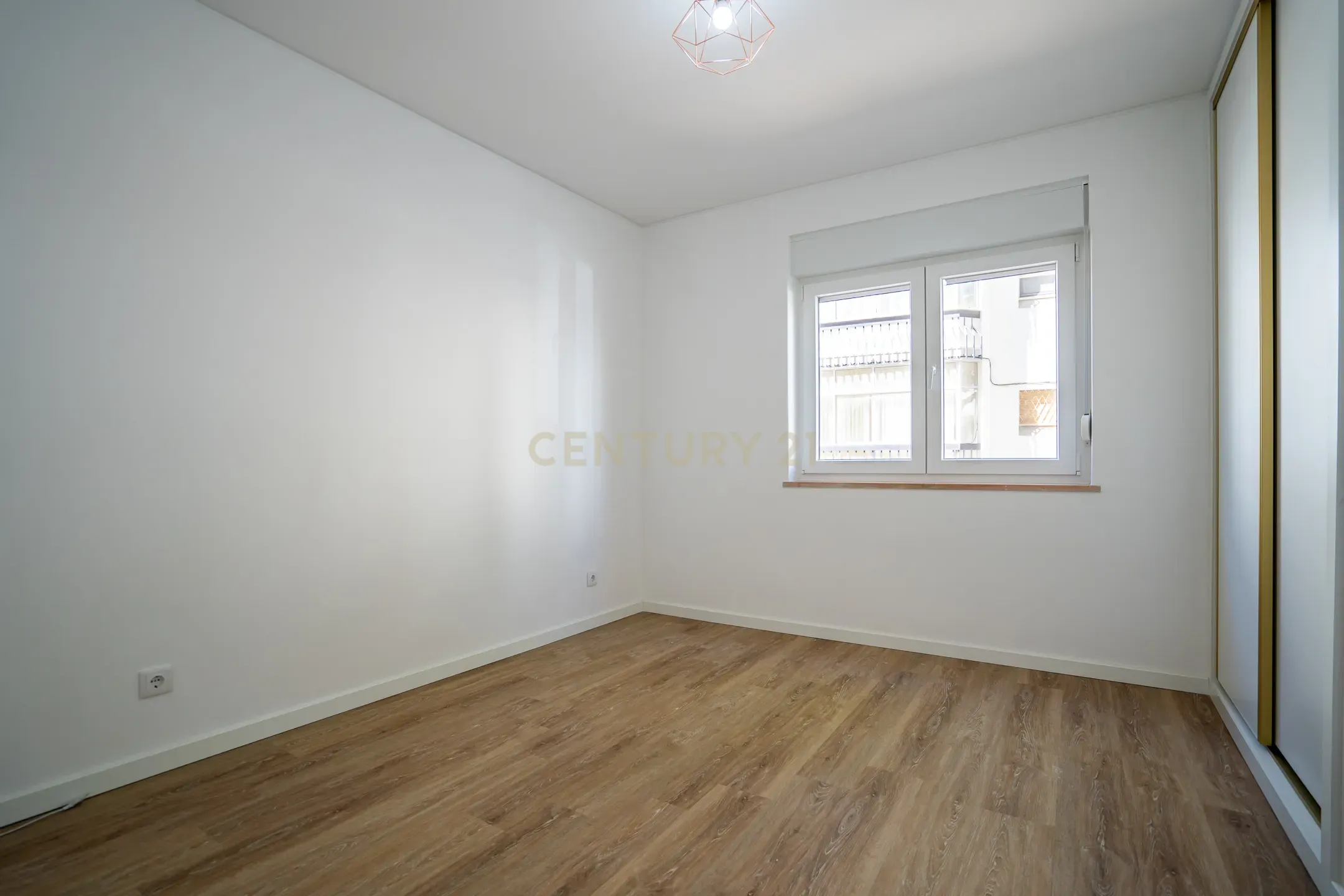 O melhor Apartamento T2 Remodelado nas Fontainhas em Cascais. - Image 25