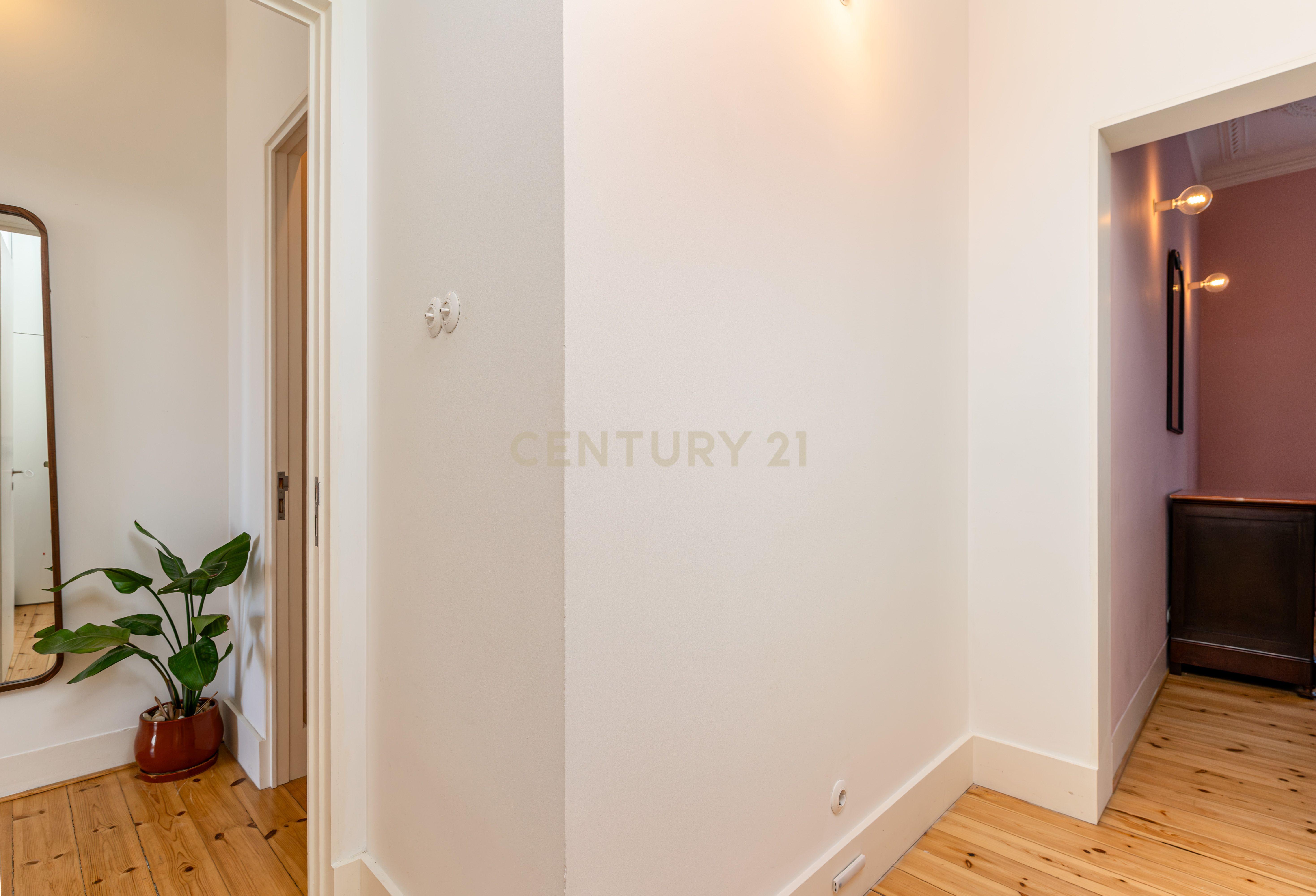 Moderno e Aconchegante Apartamento T2 em Lisboa Sé Alfama - Image 11