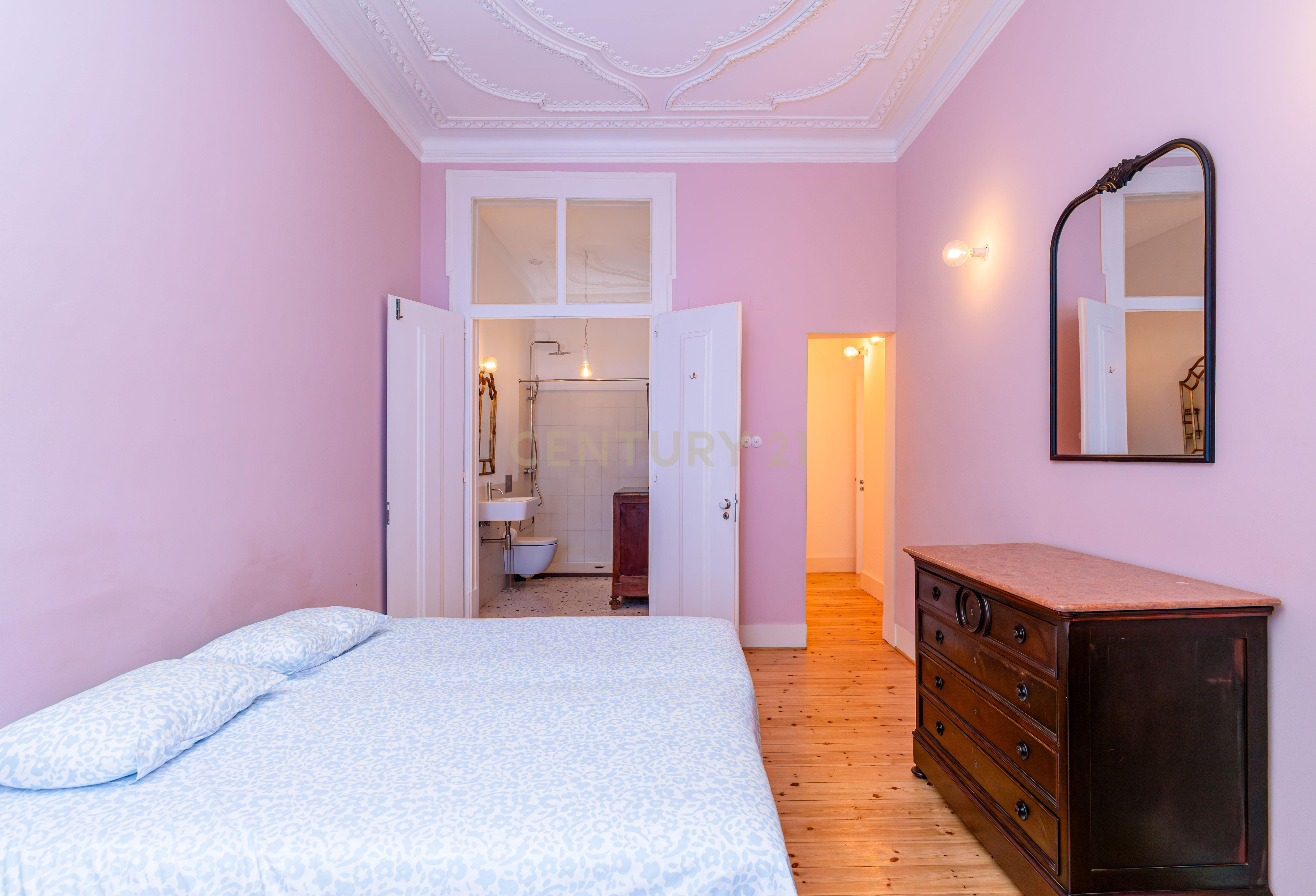 Moderno e Aconchegante Apartamento T2 em Lisboa Sé Alfama - Image 16