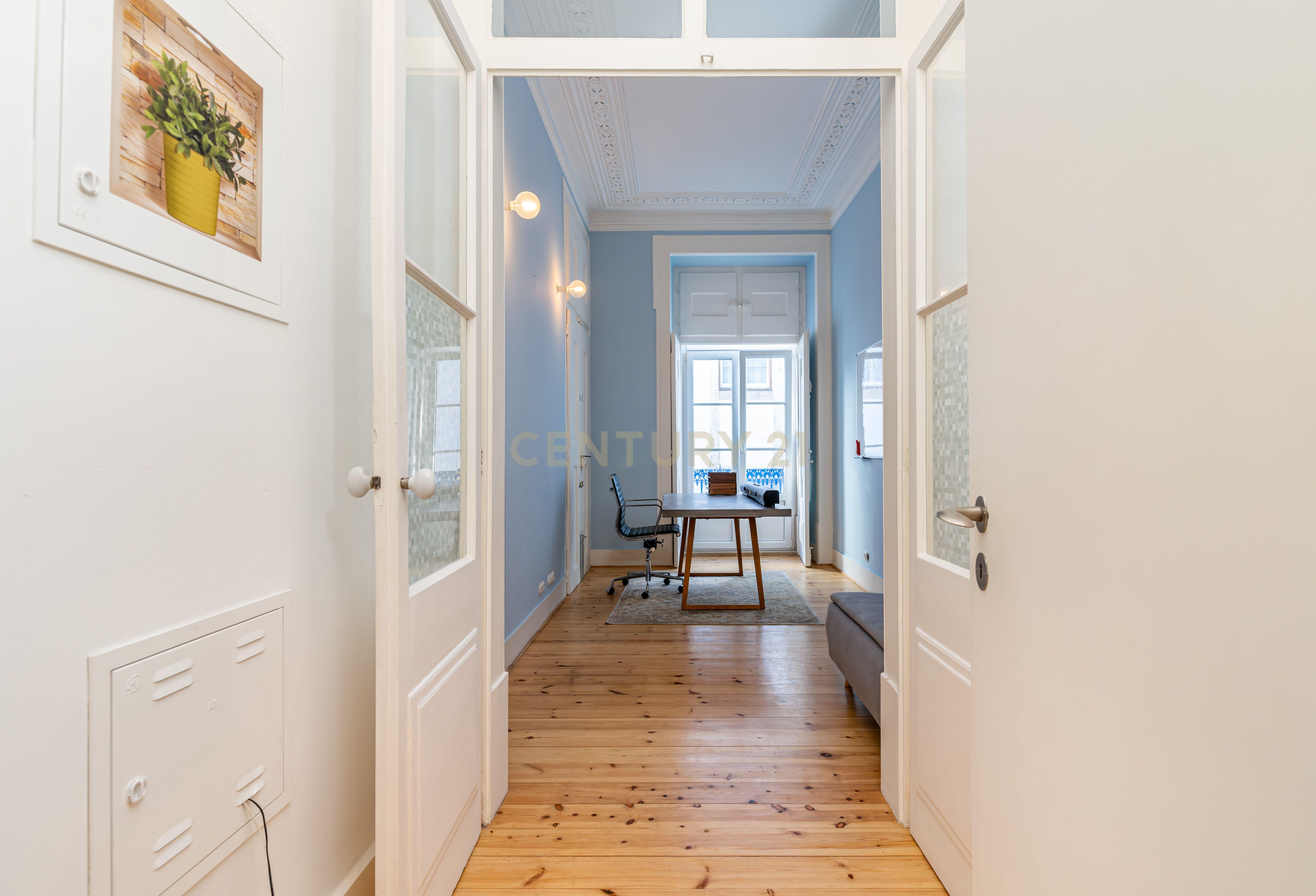 Moderno e Aconchegante Apartamento T2 em Lisboa Sé Alfama - Image 5