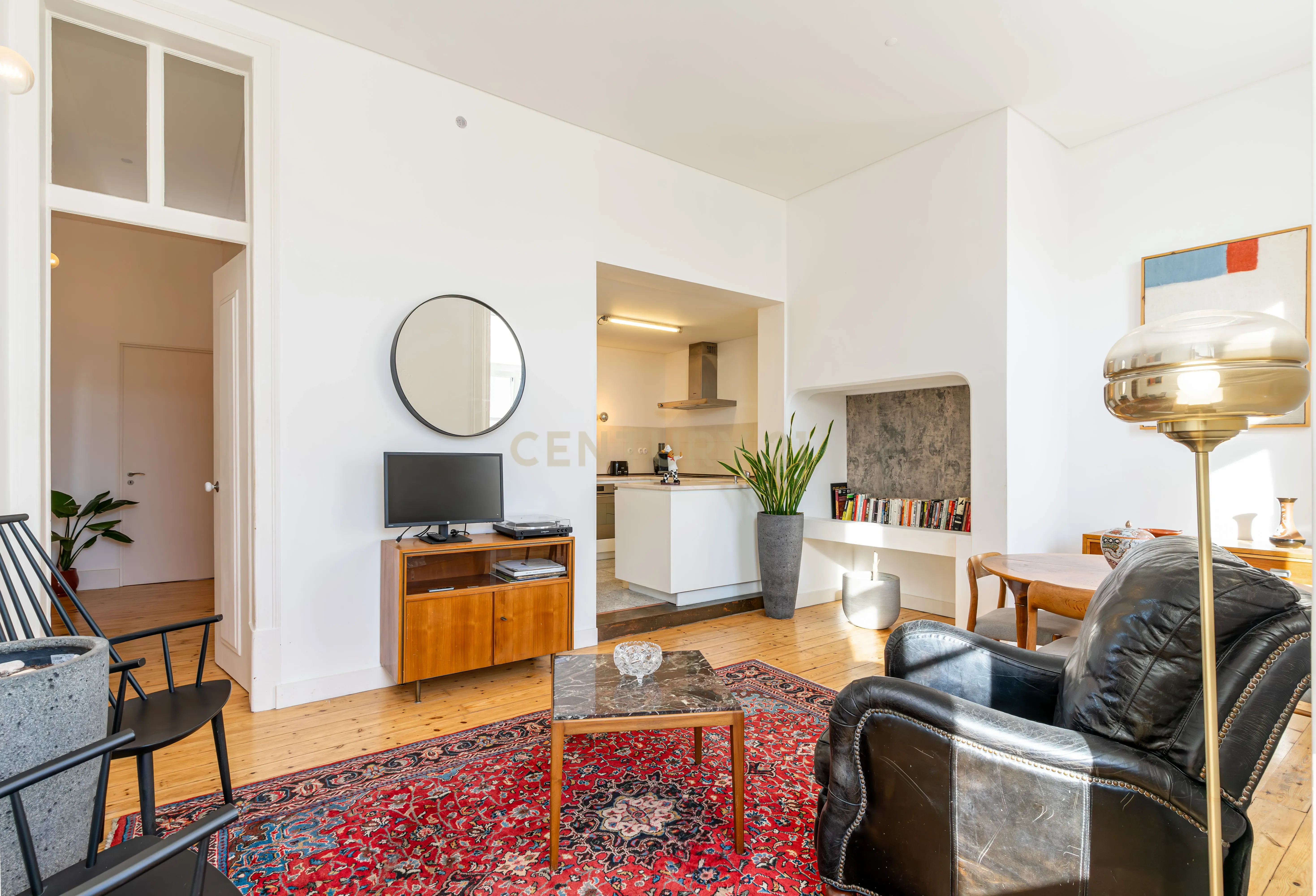 Moderno e Aconchegante Apartamento T2 em Lisboa Sé Alfama - Image 1