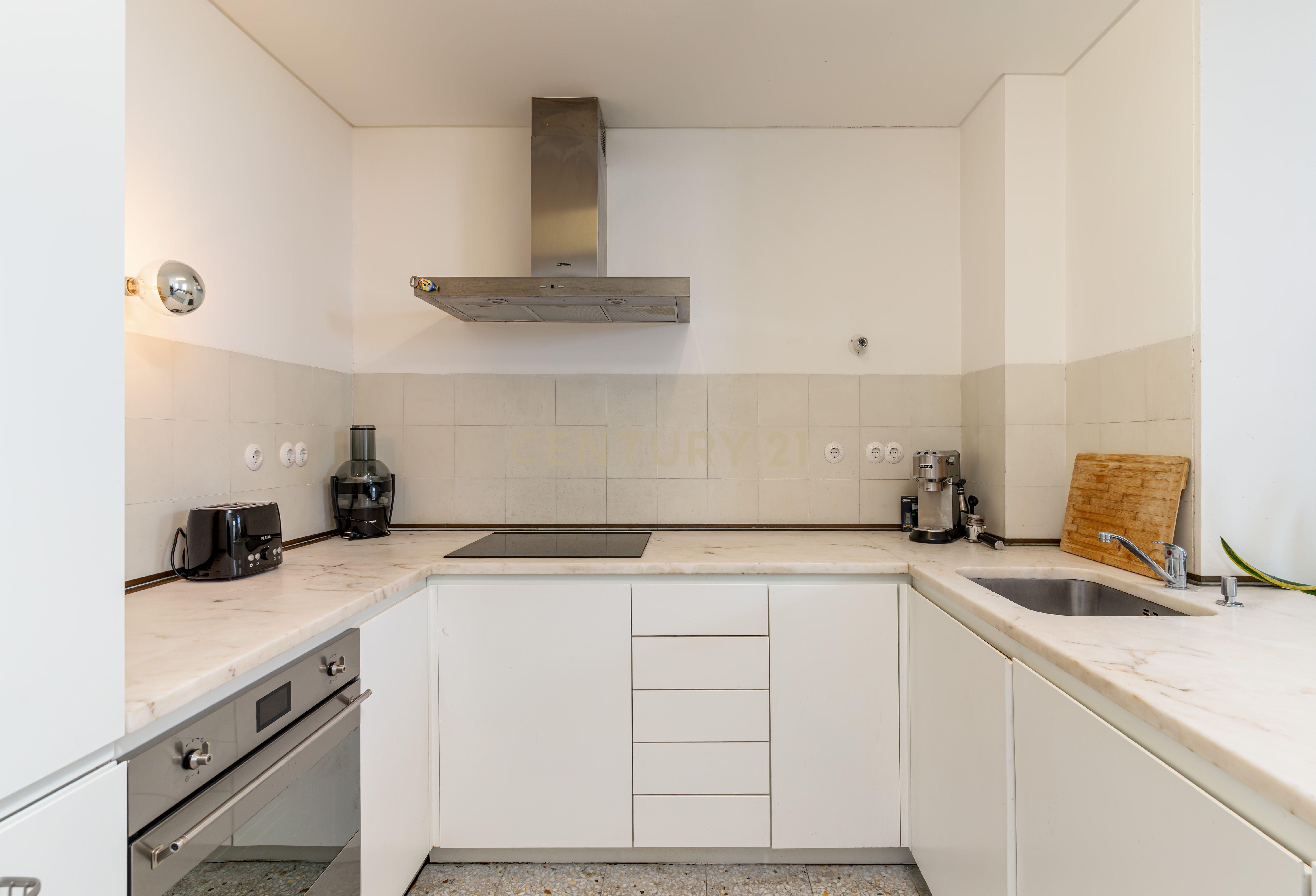 Moderno e Aconchegante Apartamento T2 em Lisboa Sé Alfama - Image 31