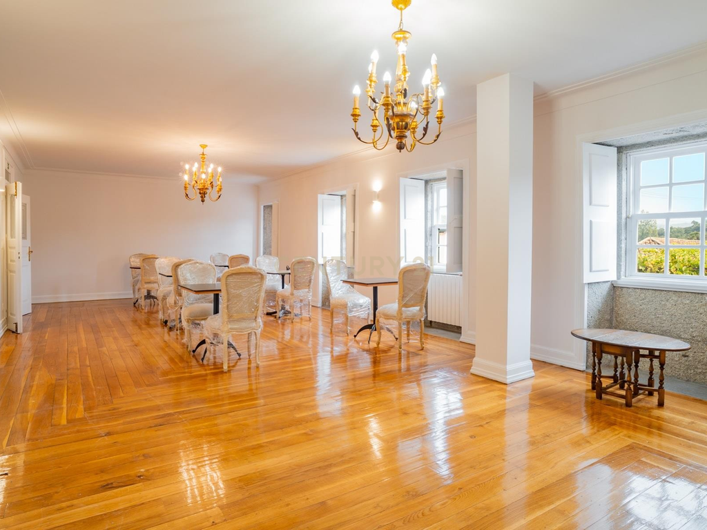 Casa Senhorial com 975 m2 em Amares, Braga - Image 32