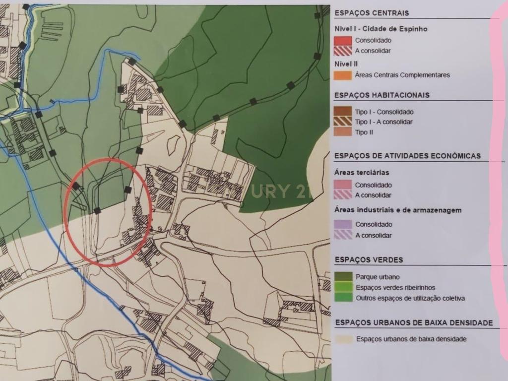 Moradia para remodelação e Terreno | Anta, Espinho - Image 22