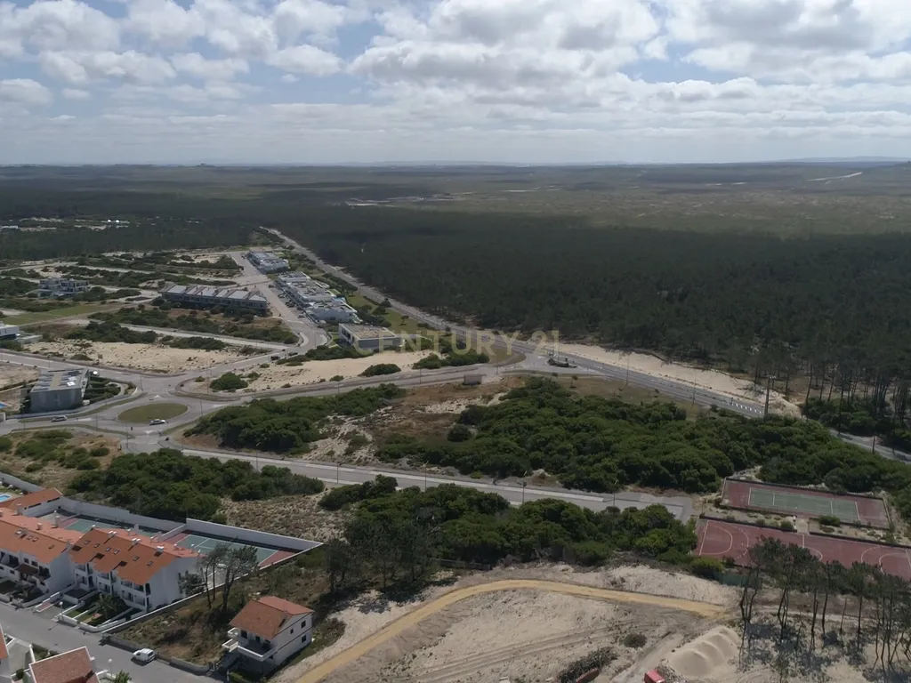 Lote de terreno com 781m2 integrado no Atlantic Village na Costa de prata - Image 5