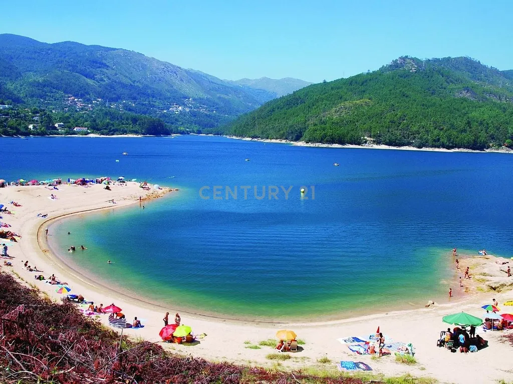 Apartamento T2 de Luxo novos no centro da Vila do Gerês Fração F - Image 17
