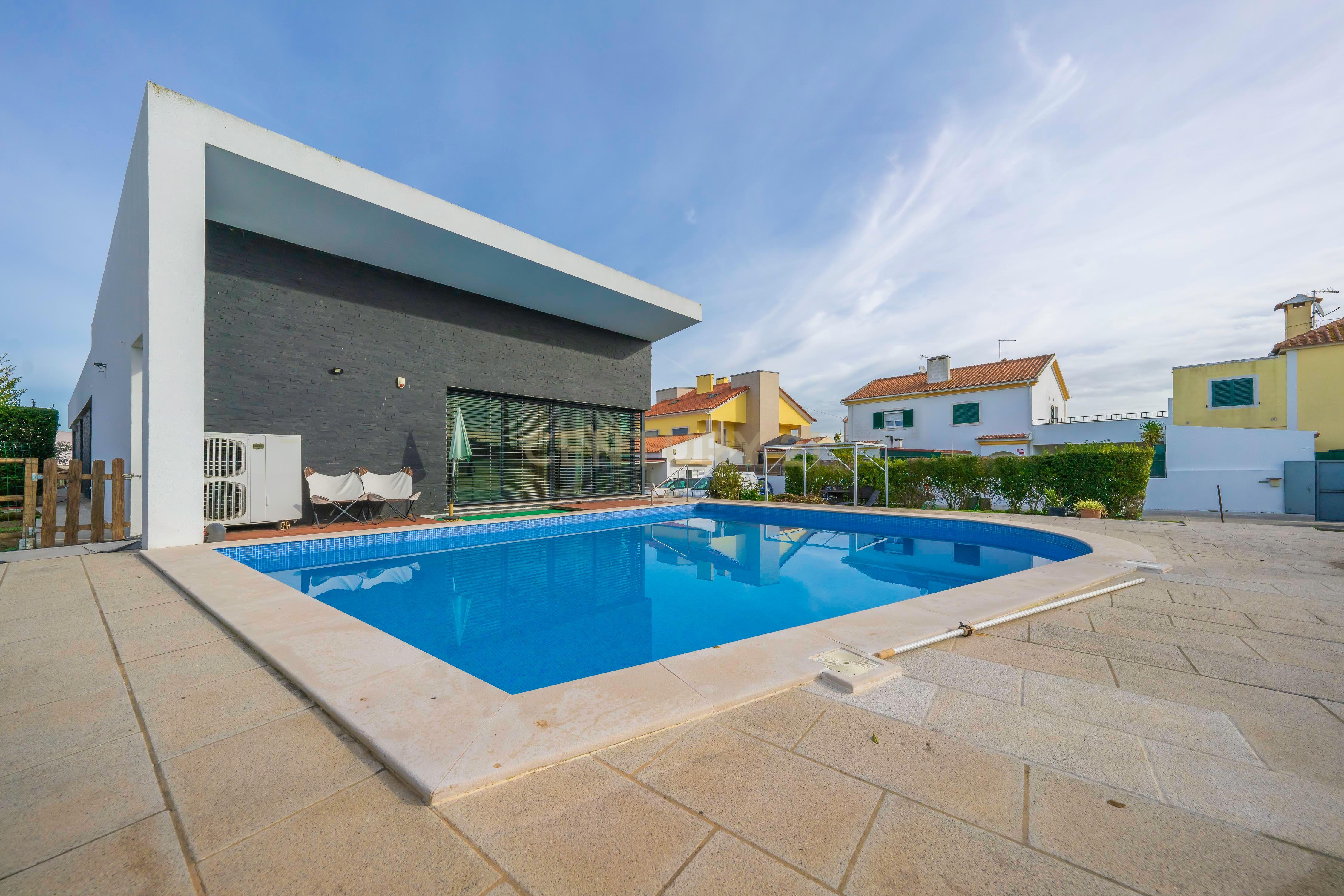 Magnífica Moradia Térrea T3 c/ Piscina, no Penteado, Moita - Image 37