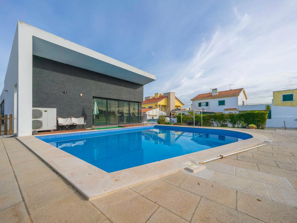 Magnífica Moradia Térrea T3 c/ Piscina, no Penteado, Moita - Image 37