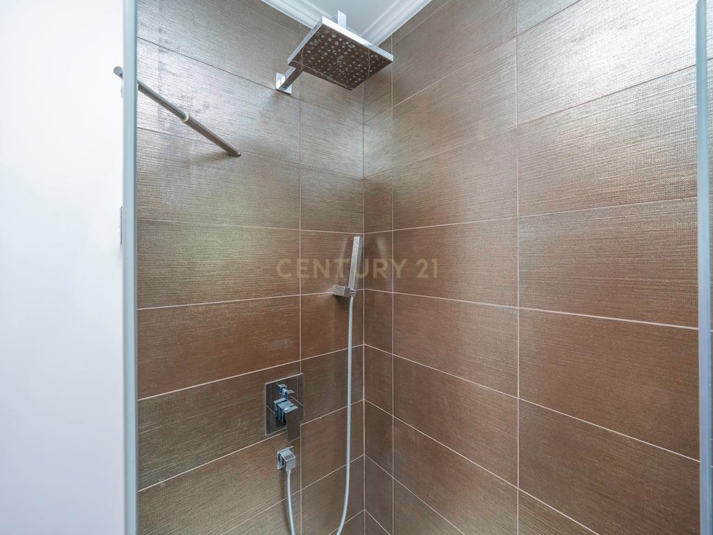 Magnífica Moradia Térrea T3 c/ Piscina, no Penteado, Moita - Image 16