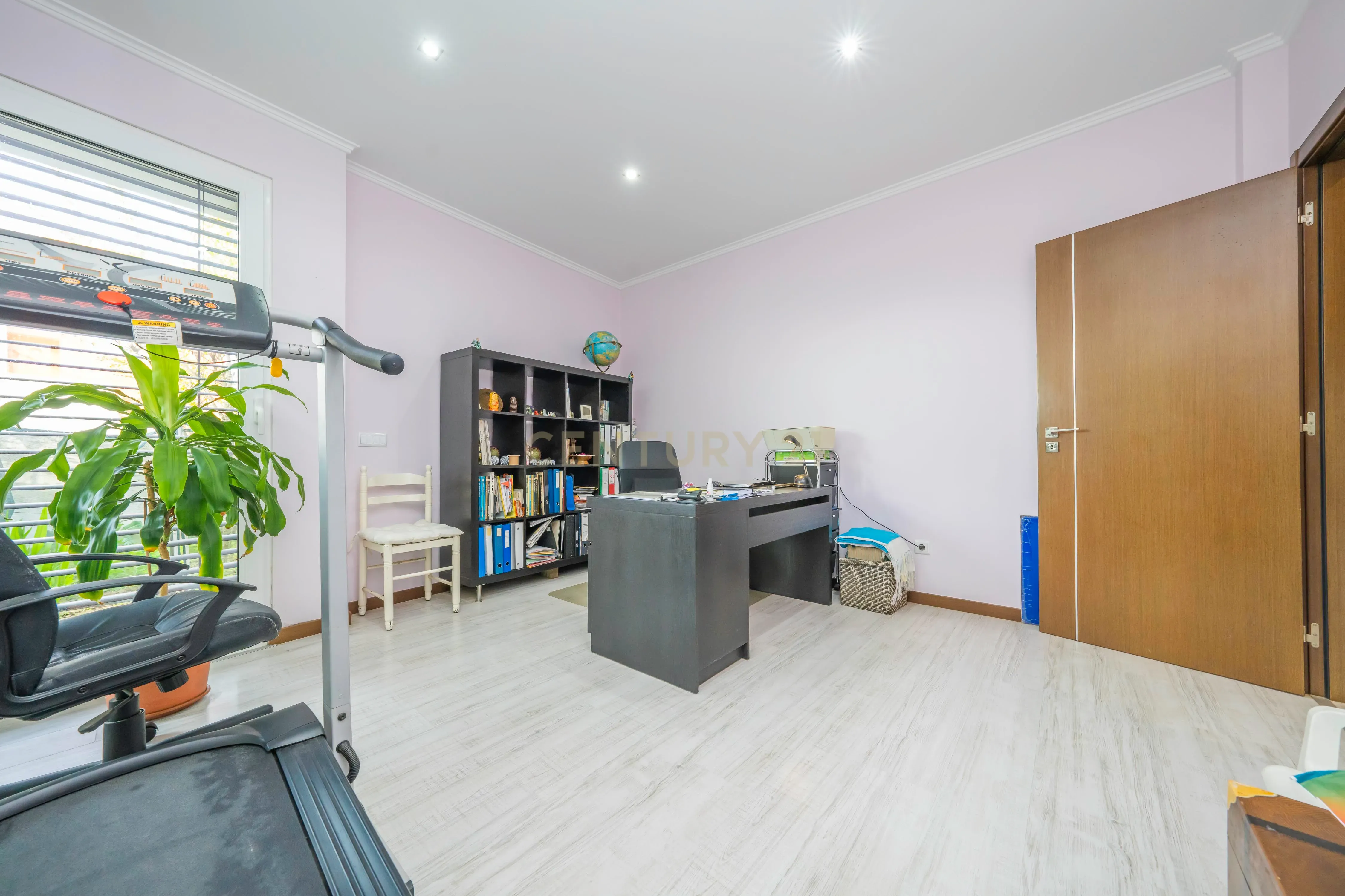 Magnífica Moradia Térrea T3 c/ Piscina, no Penteado, Moita - Image 18