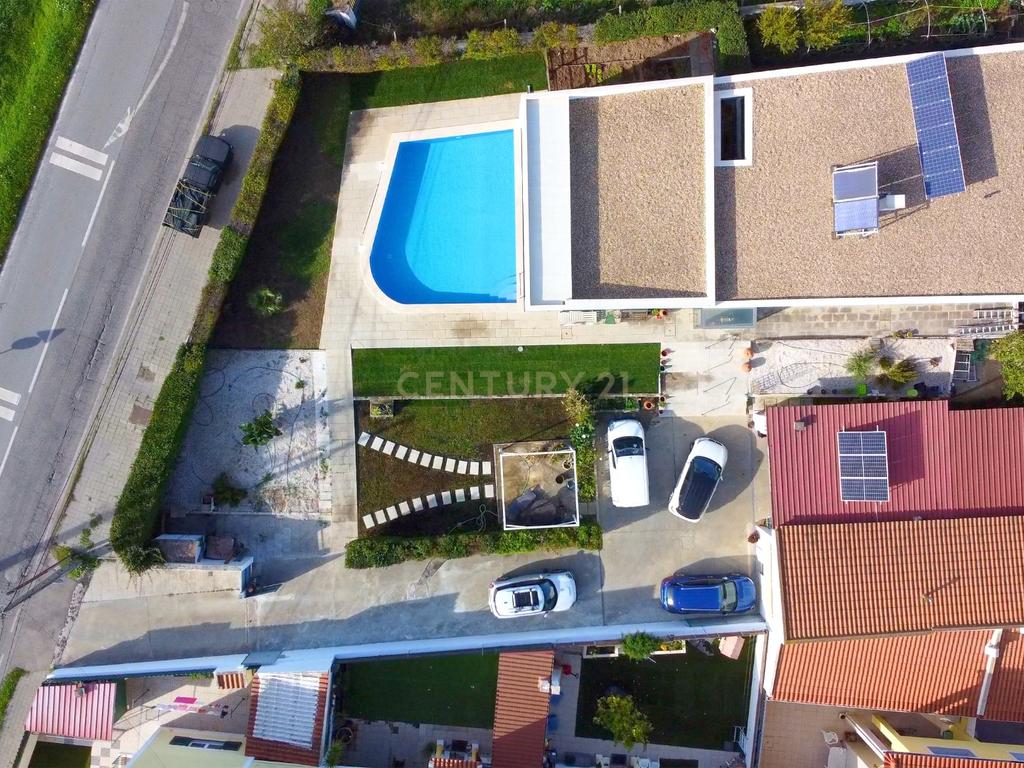 Magnífica Moradia Térrea T3 c/ Piscina, no Penteado, Moita - Image 33