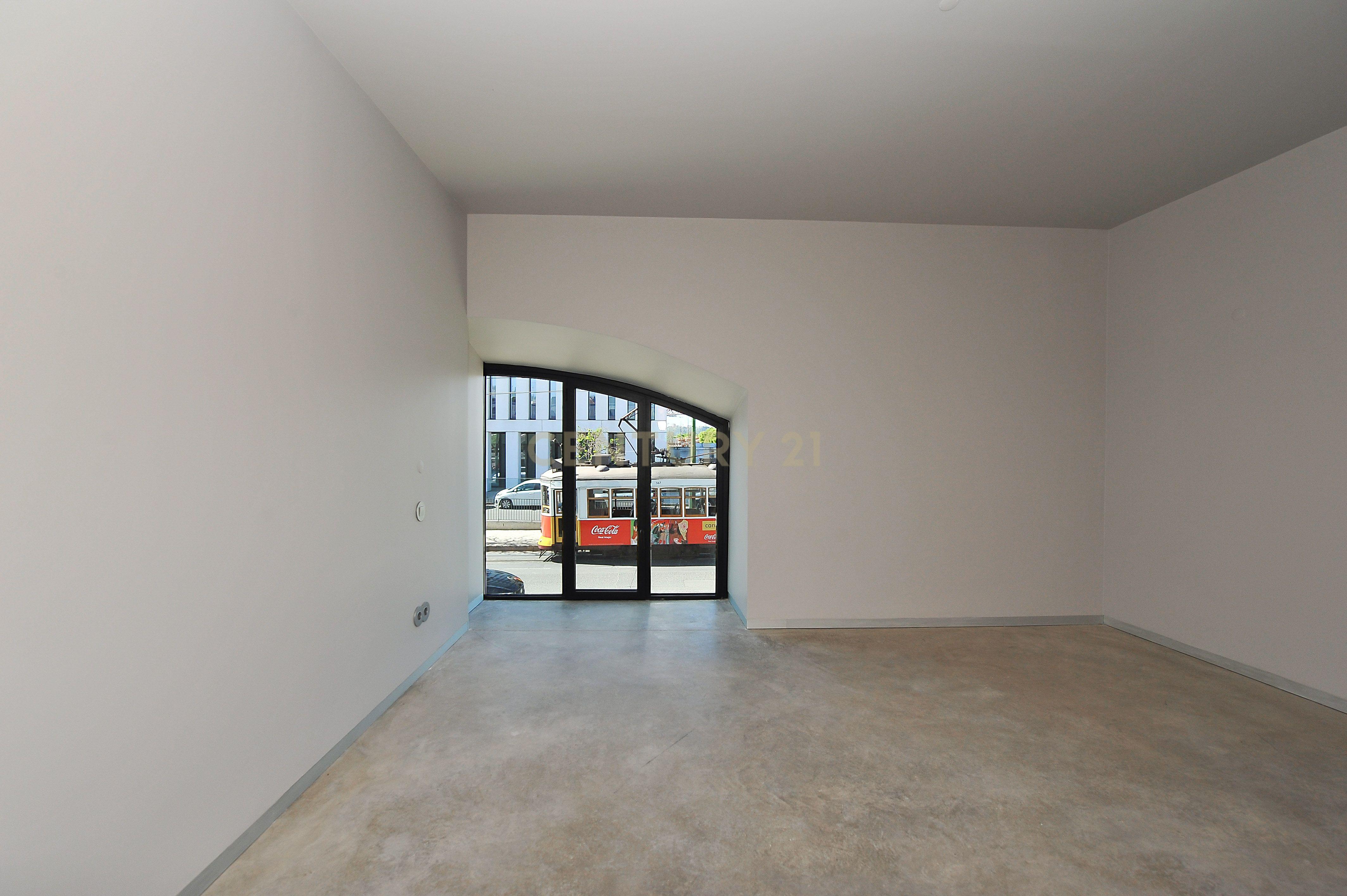 Loft Residencial T1 de design industrial no prestigiado Alcantâra Lofts. Para Venda - Image 14