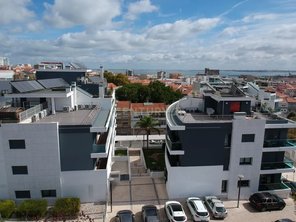 Apartamento de Luxo T4 em Almada - Image 22