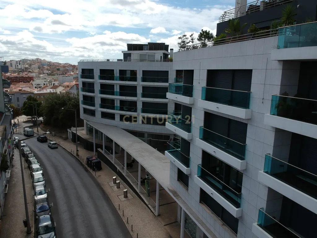 Apartamento de Luxo T4 em Almada - Image 18