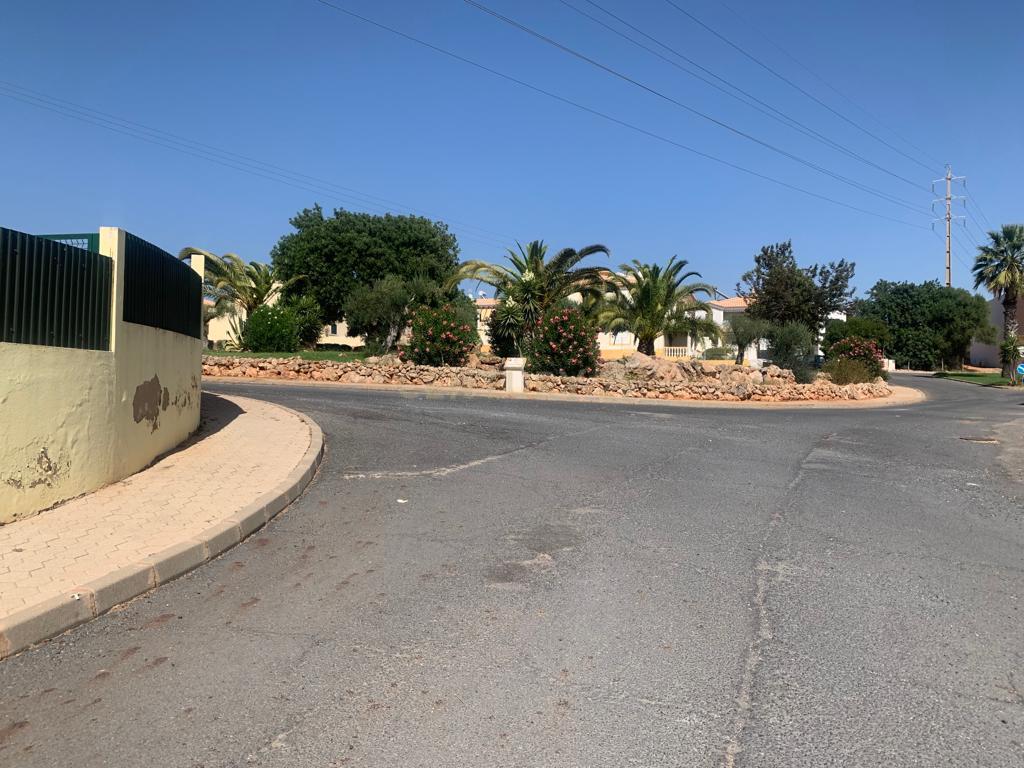 Lote urbano para construção de moradia em urbanização calma - Image 3