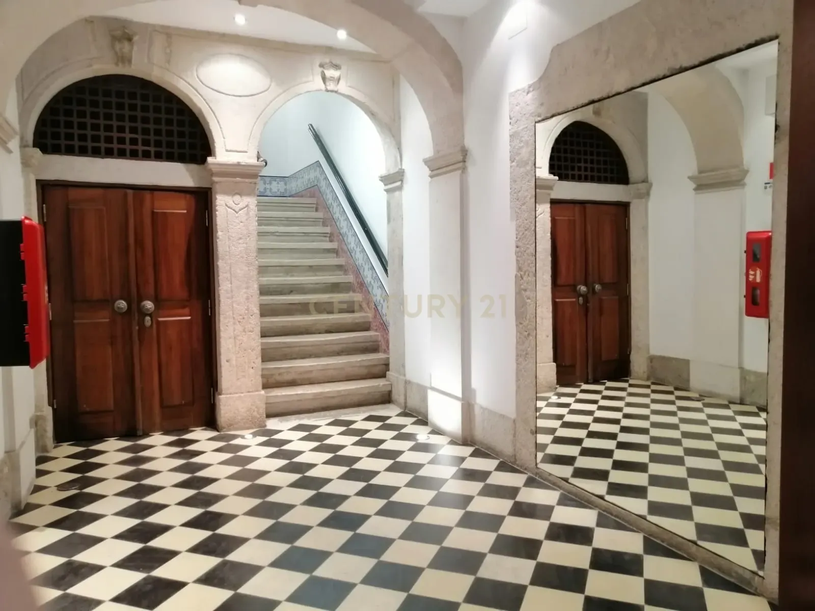 Apartamento T3 para venda na Baixa de Lisboa - Image 17