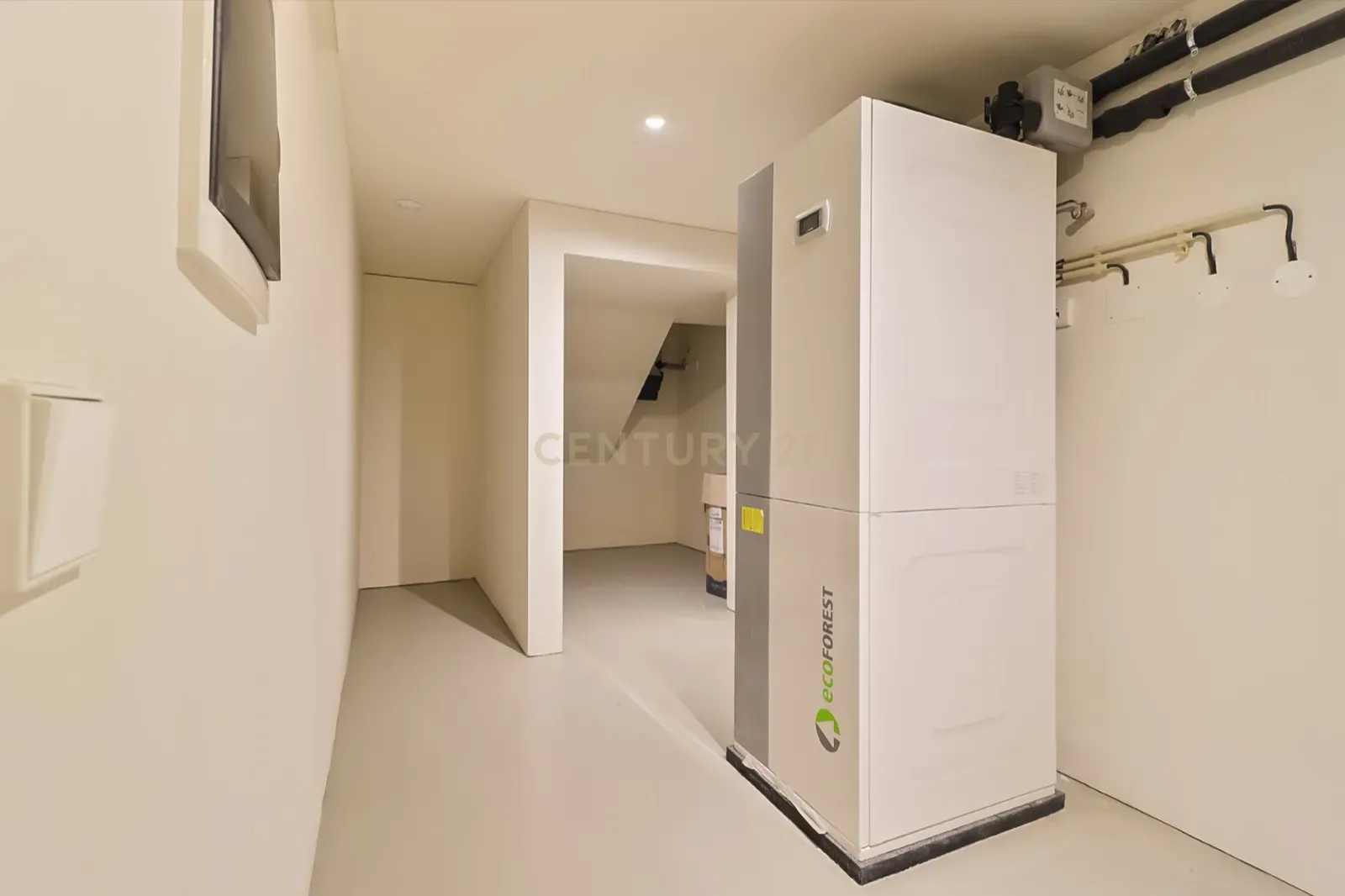 Moradia T4 - Condomínio Luxo nas Antas - Image 32