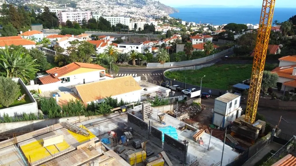 Moradia Em Banda- São Martinho- Funchal (B) - Image 18