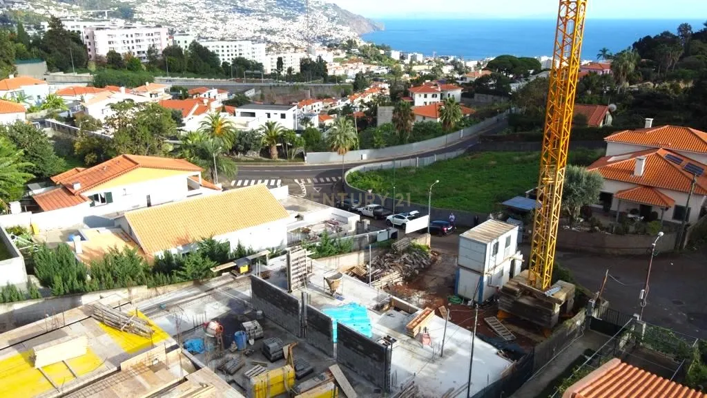 Moradia Em Banda- São Martinho- Funchal (B) - Image 5