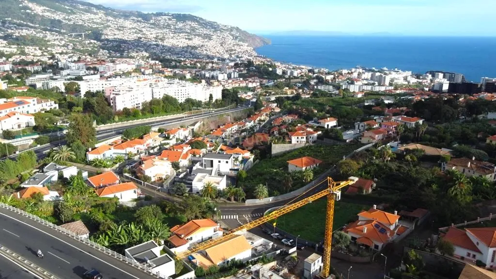 Moradia Em Banda- São Martinho- Funchal (B) - Image 21