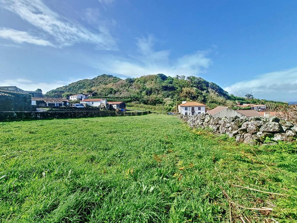 Terreno na Fajã Grande, Lajes das Flores. - Image 5