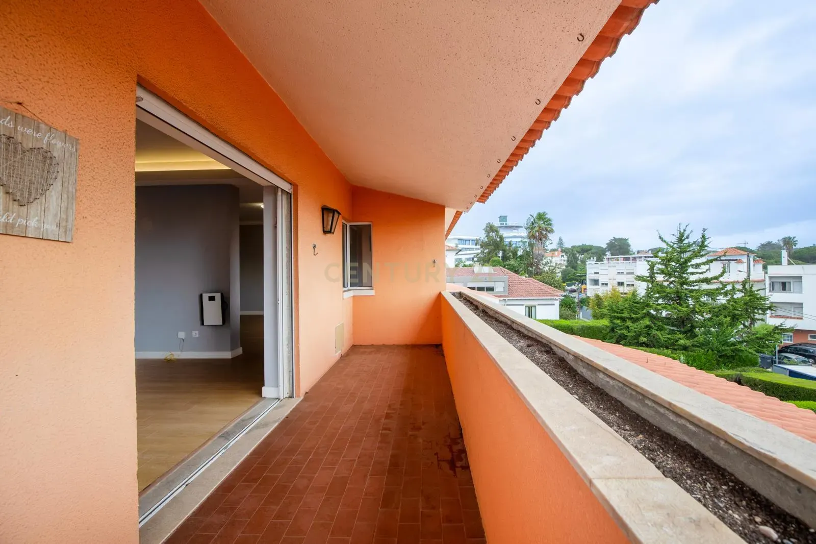 Fotografia 11 de Espaçoso Apartamento T3 para arrendamento | 144 m² | Monte Estoril apenas 500 metros da praia