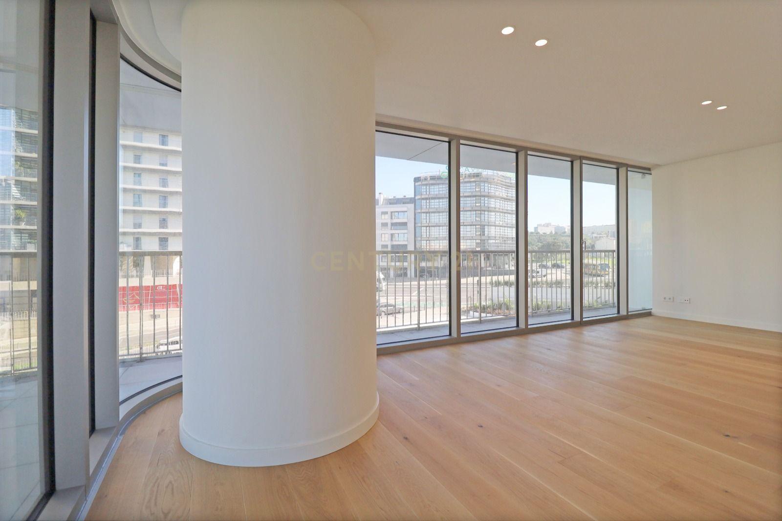Apartamento de Luxo T2 no Infinity Tower em Campolide - Image 15