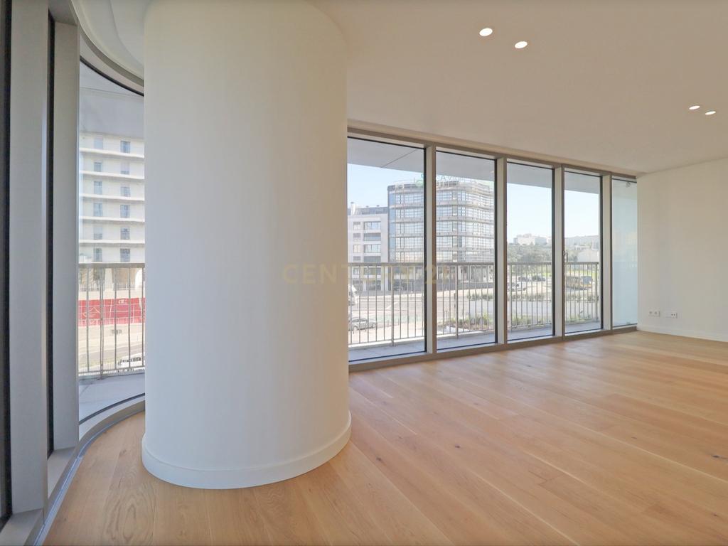 Apartamento de Luxo T2 no Infinity Tower em Campolide - Image 15