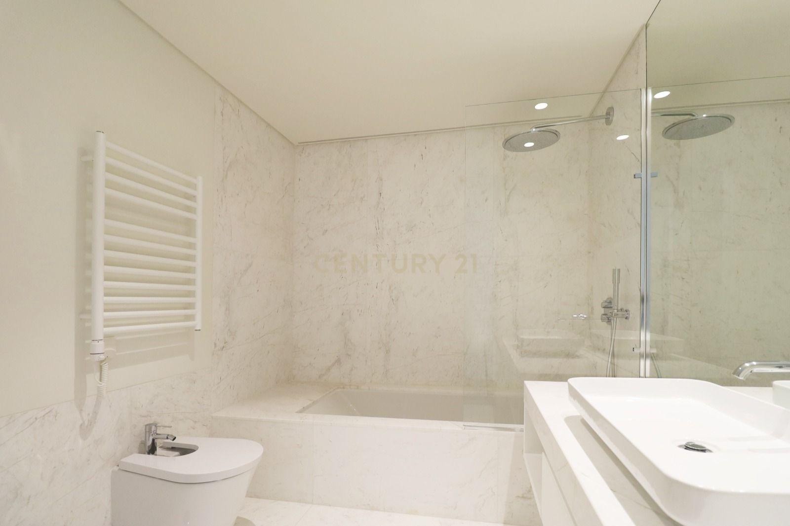 Apartamento de Luxo T2 no Infinity Tower em Campolide - Image 12