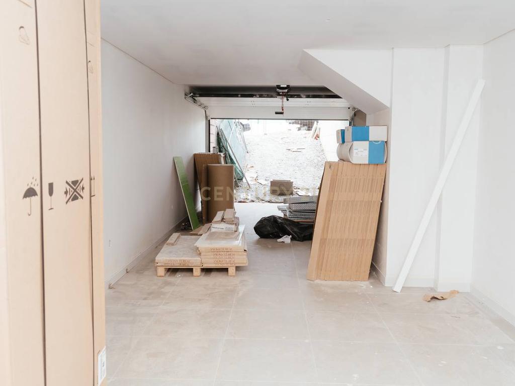 Moradia T4 c/ piscina - Madalena - Image 33