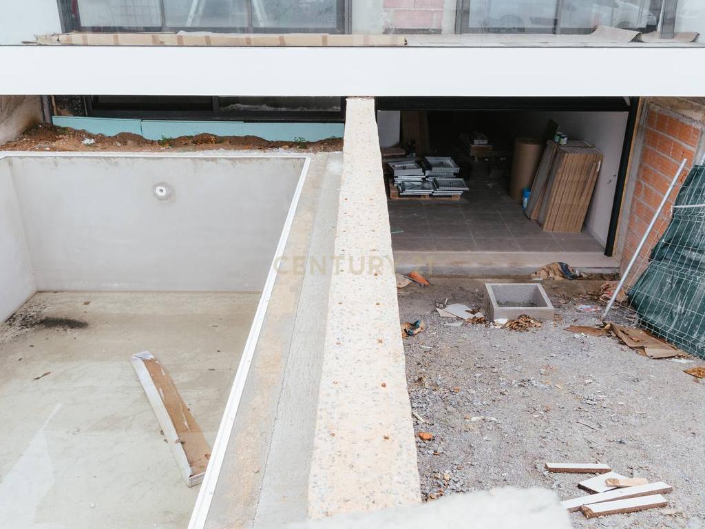 Moradia T4 c/ piscina - Madalena - Image 47