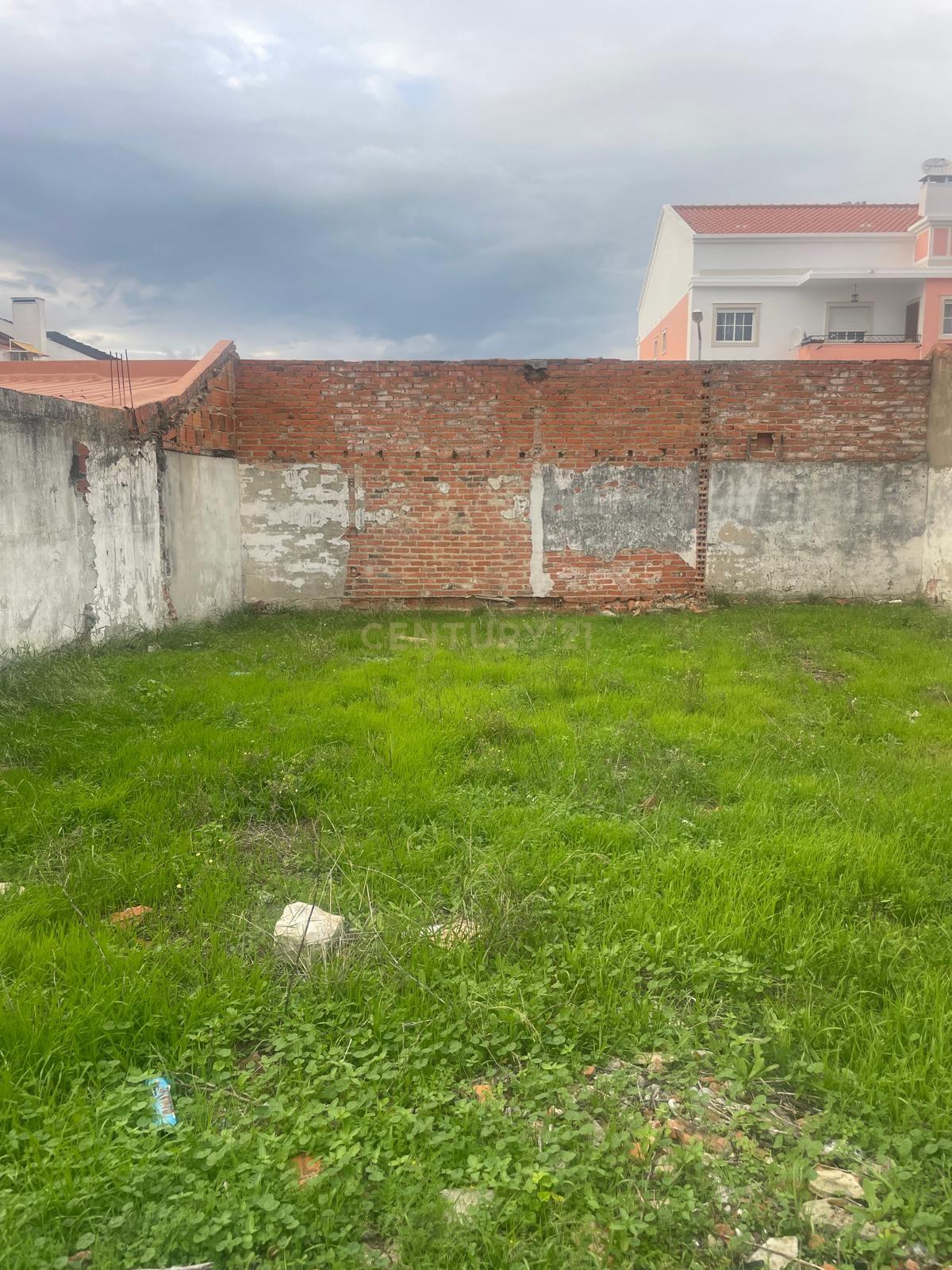 Land for sale in Montijo, Portugal — €81,150