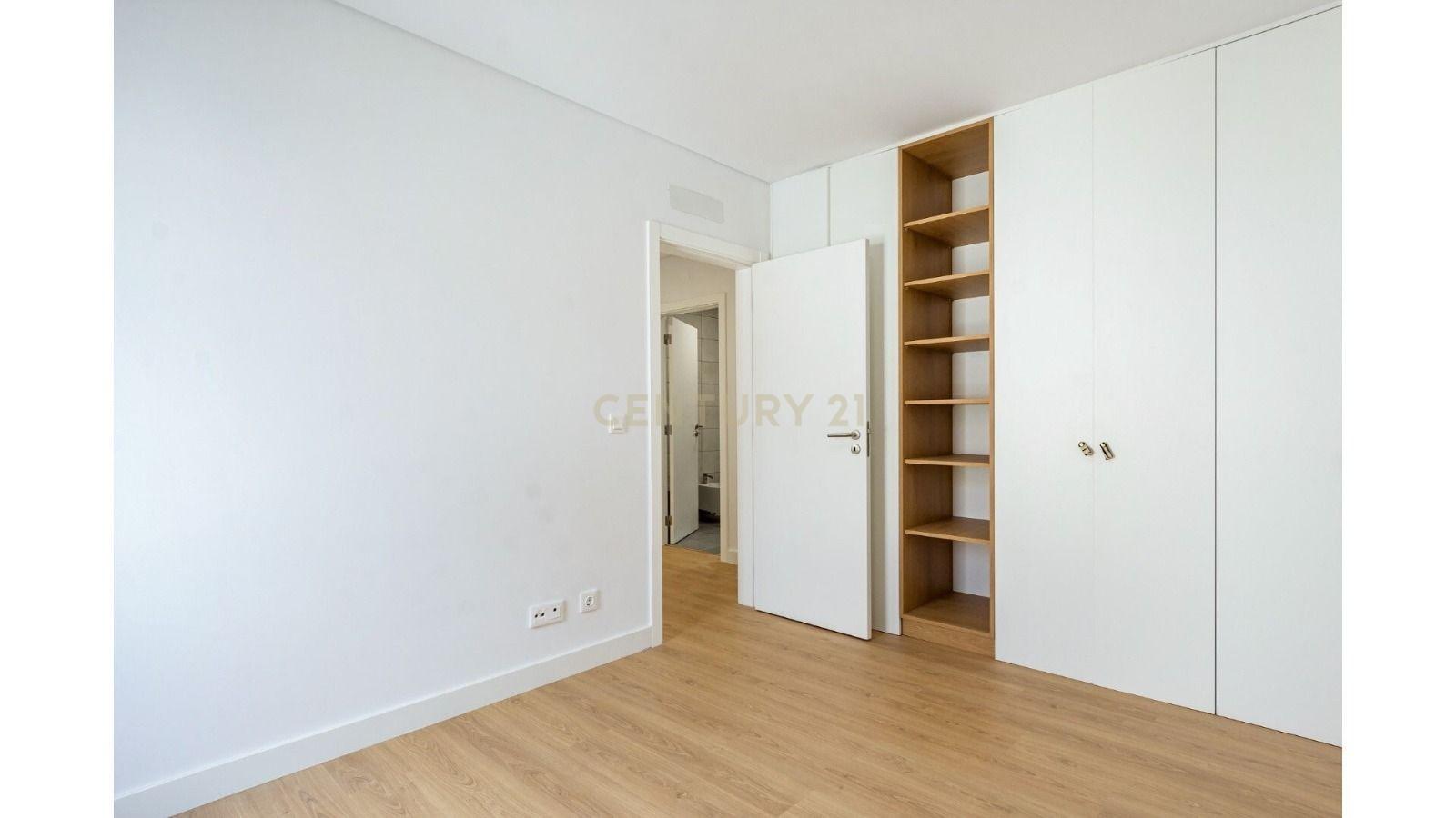 Moradia T3 - Excelente oportunidade de investimento, perto do centro de Cascais! - Image 16
