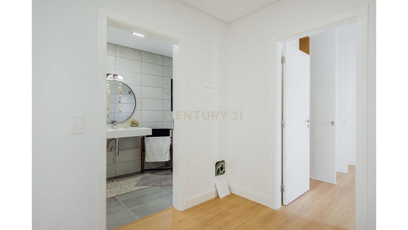 Moradia T3 - Excelente oportunidade de investimento, perto do centro de Cascais! - Image 14