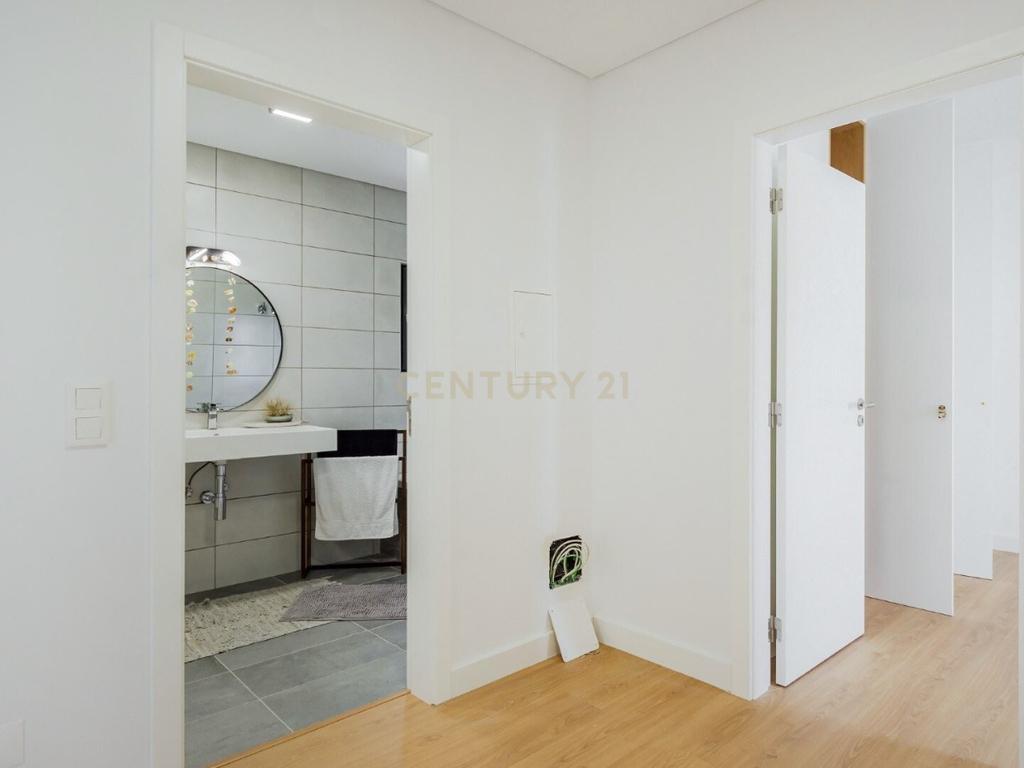 Moradia T3 -  Excelente oportunidade de investimento, perto do centro de Cascais! - Image 14