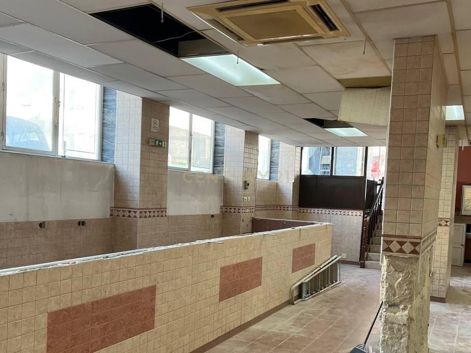 Espaço comercial para arrendamento | 225 m² | Extração de fumos | Moscavide - Image 17