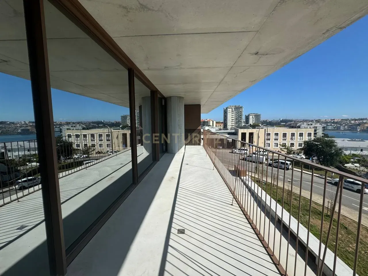 T3 Luxo Novo - Miramar Tower, Porto - Image 9