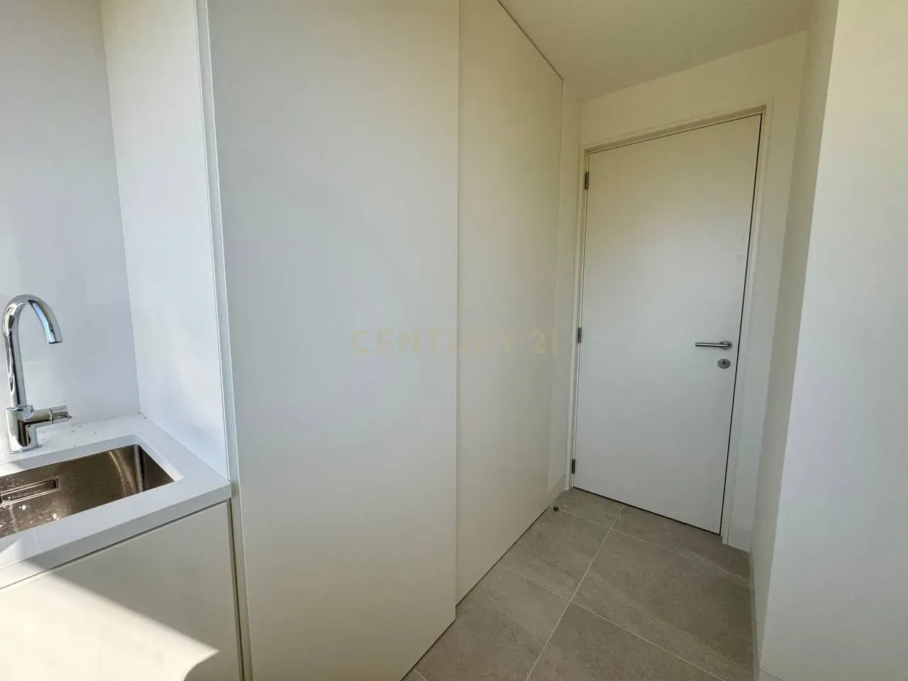 T3 Luxo Novo - Miramar Tower, Porto - Image 29