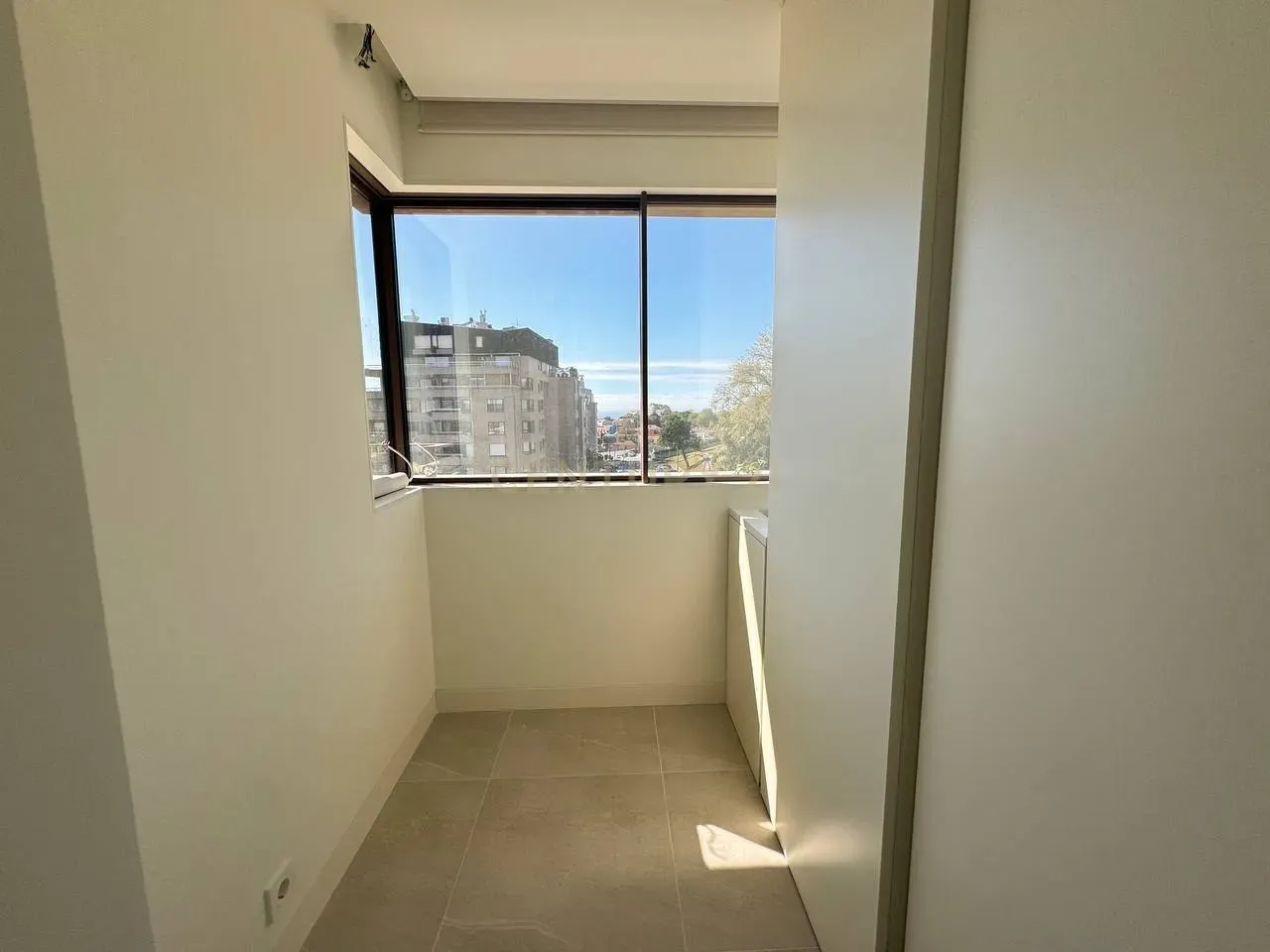 T3 Luxo Novo - Miramar Tower, Porto - Image 30
