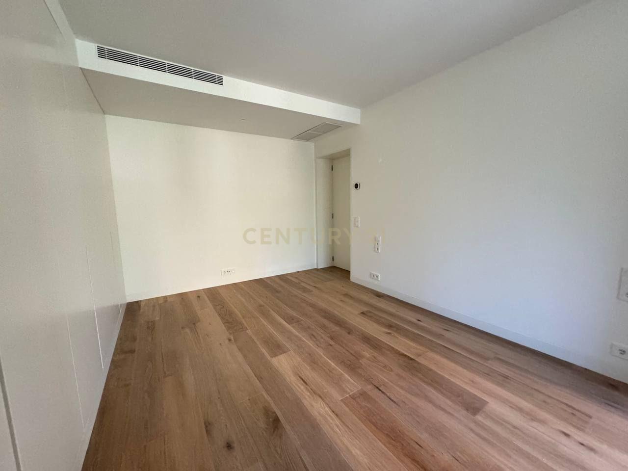 T3 Luxo Novo - Miramar Tower, Porto - Image 15