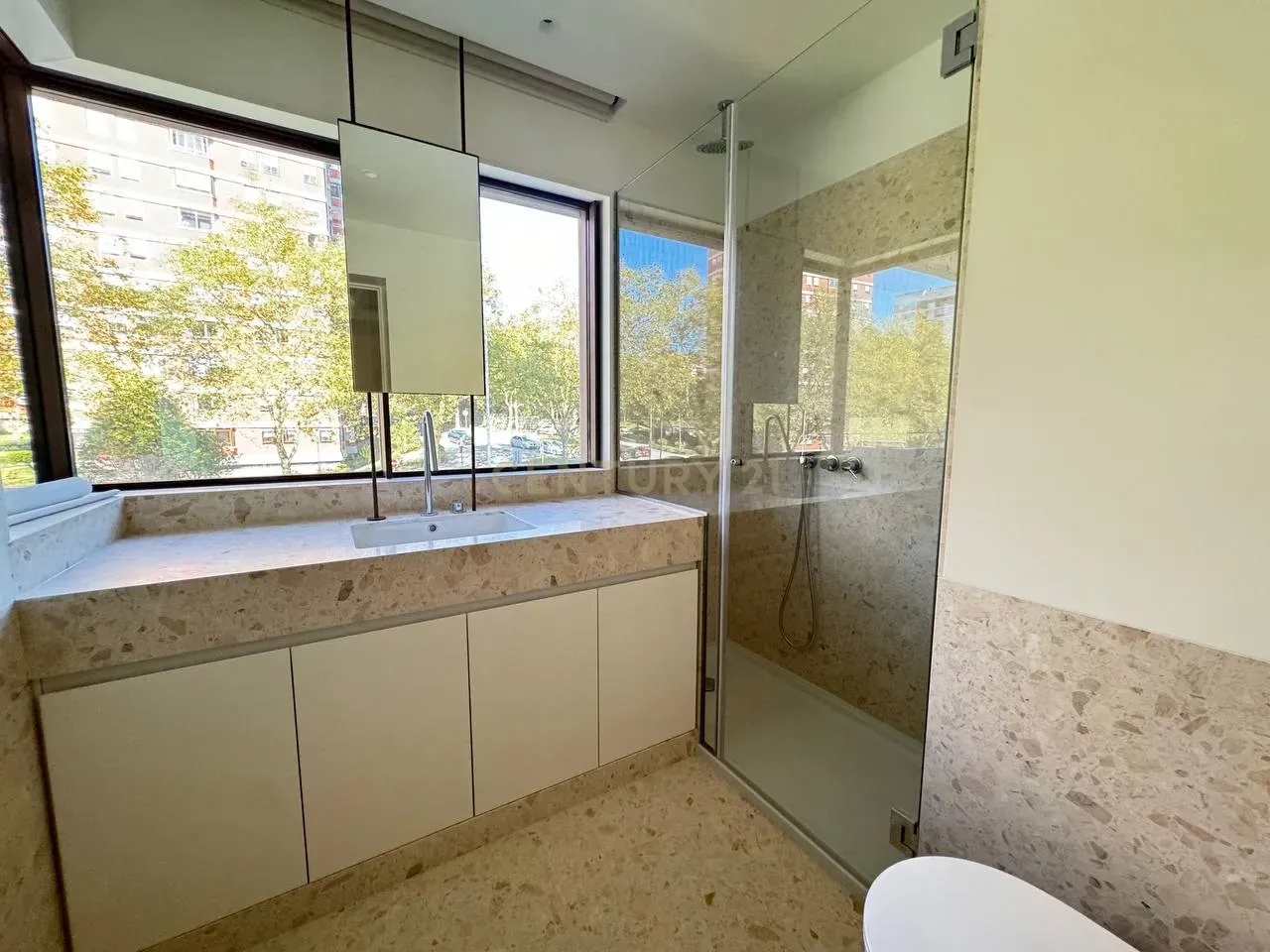 T3 Luxo Novo - Miramar Tower, Porto - Image 17