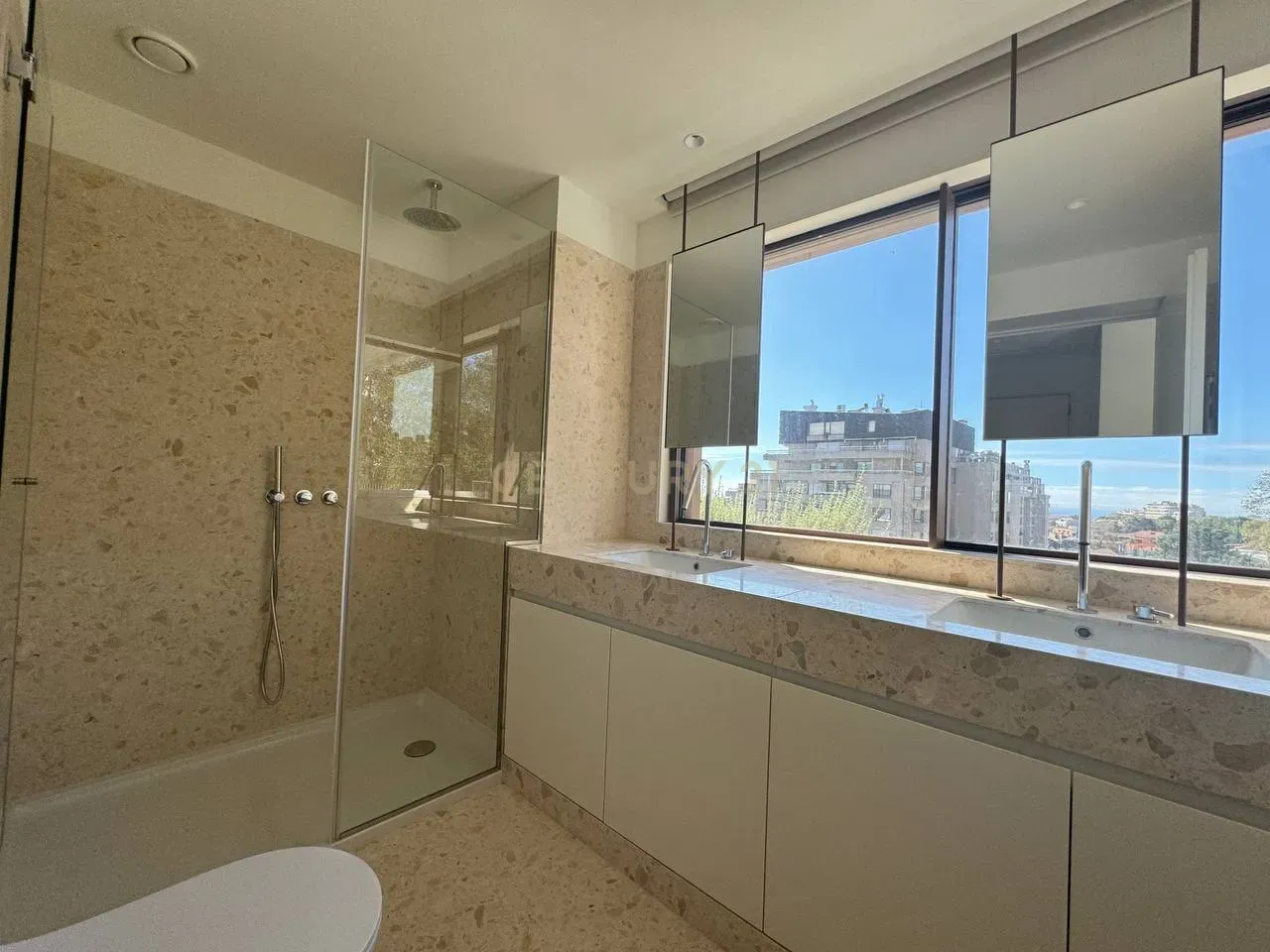 T3 Luxo Novo - Miramar Tower, Porto - Image 25
