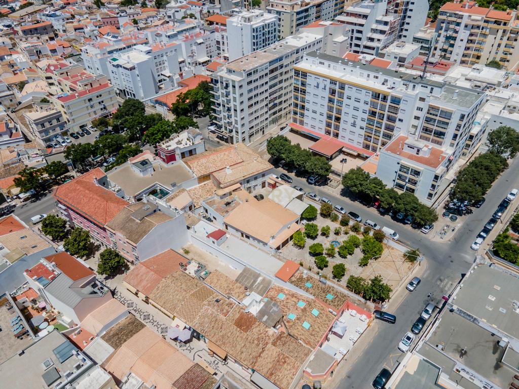 Terreno para. construção com 2315 m2 no Centro de Loulé - Image 3